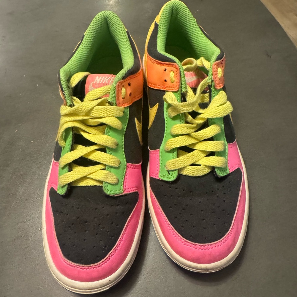 Nike-Dunk Low Multicolor Size 5